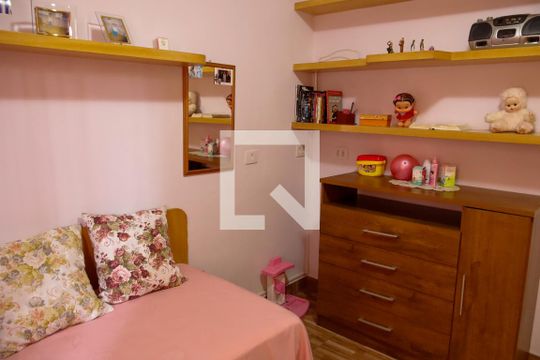 Quarto 1 de casa à venda com 3 quartos, 227m² em Pestana, Osasco