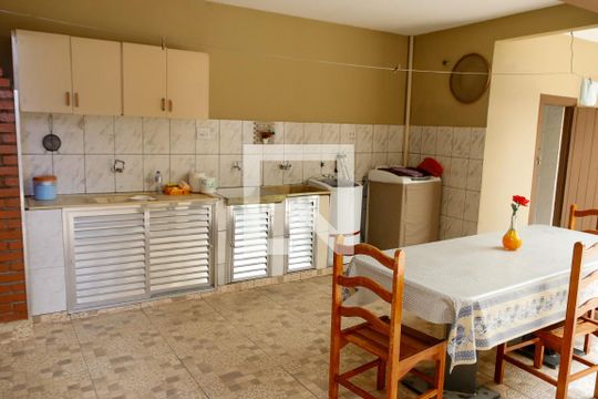 Área comum de casa à venda com 3 quartos, 227m² em Pestana, Osasco