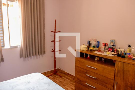 Quarto 2 de casa à venda com 3 quartos, 227m² em Pestana, Osasco