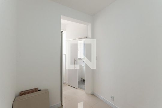 Quarto de Serviço de apartamento para alugar com 2 quartos, 50m² em Maracanã, Rio de Janeiro
