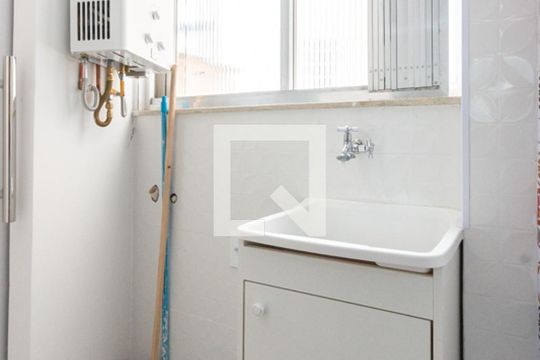 Área de Serviço de apartamento para alugar com 2 quartos, 50m² em Maracanã, Rio de Janeiro