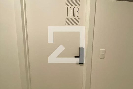 Porta de apartamento à venda com 1 quarto, 26m² em Sumaré, São Paulo