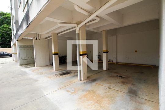 Garagem de apartamento para alugar com 2 quartos, 56m² em Parque Morumbi, Votorantim