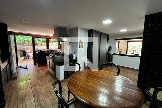 Casa à venda com 4 quartos, 500m² em Itanhangá, Rio de Janeiro