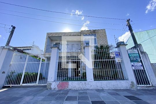 Fachada de casa para alugar com 4 quartos, 240m² em Harmonia, Canoas