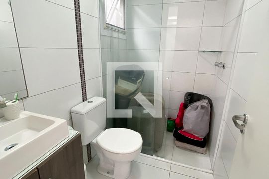 Banheiro de casa para alugar com 4 quartos, 240m² em Harmonia, Canoas