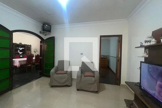 Sala 1 de casa à venda com 5 quartos, 200m² em Burgo Paulista, São Paulo