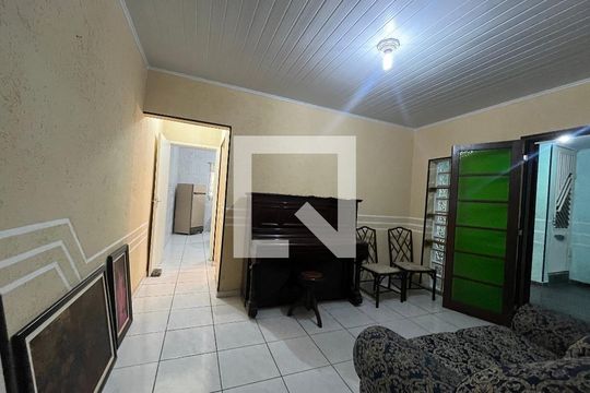 Casa à venda com 5 quartos, 200m² em Burgo Paulista, São Paulo