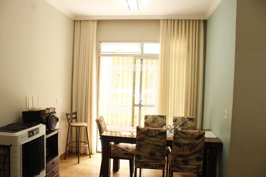 Sala de apartamento à venda com 3 quartos, 73m² em Ressaca, Contagem