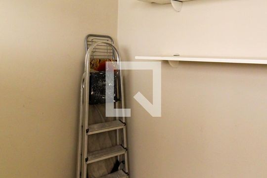 Quarto de Serviço de apartamento à venda com 3 quartos, 125m² em Cerqueira César, São Paulo