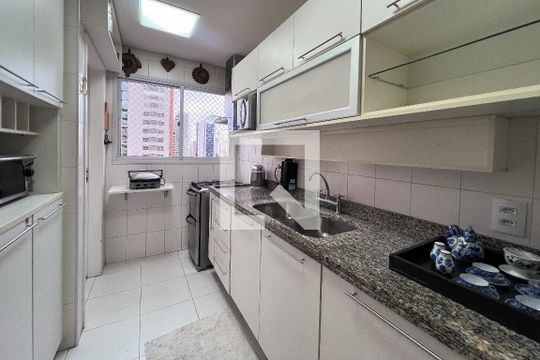 Cozinha de apartamento à venda com 1 quarto, 60m² em Vila Olímpia, São Paulo