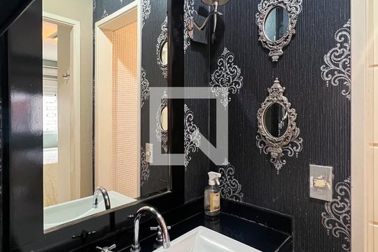 Banheiro de apartamento à venda com 1 quarto, 60m² em Vila Olímpia, São Paulo