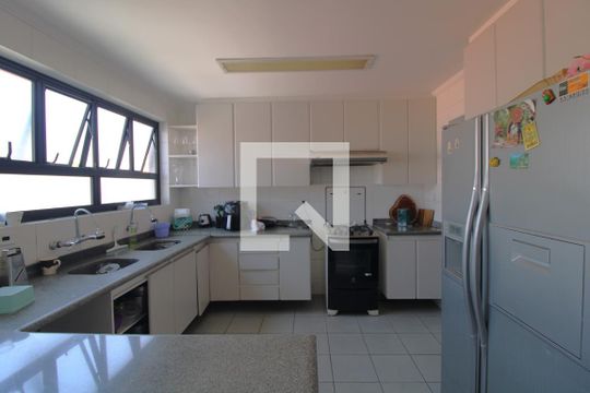 Cozinha de casa de condomínio à venda com 4 quartos, 350m² em Jardim Los Angeles, São Paulo