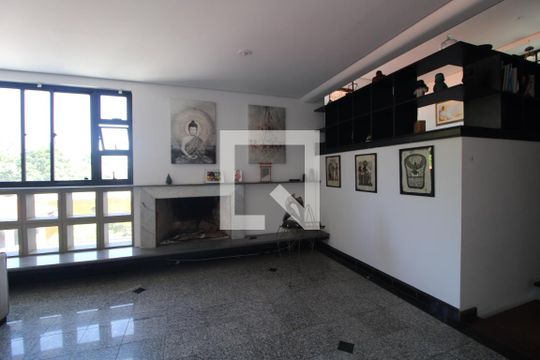 Sala 1 de casa de condomínio à venda com 4 quartos, 350m² em Jardim Los Angeles, São Paulo