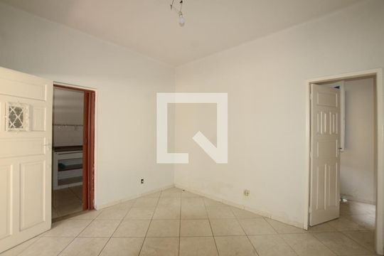 Sala de casa à venda com 2 quartos, 70m² em Irajá, Rio de Janeiro