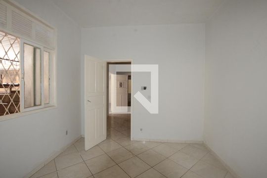 Quarto 1 de casa à venda com 2 quartos, 70m² em Irajá, Rio de Janeiro