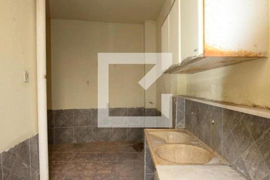Área deServiço de casa à venda com 2 quartos, 70m² em Irajá, Rio de Janeiro