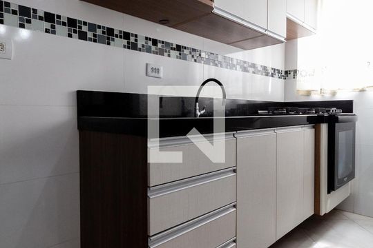 Cozinha de apartamento para alugar com 2 quartos, 40m² em Penha de França, São Paulo