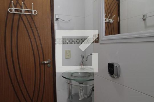 Banheiro Social de apartamento para alugar com 2 quartos, 58m² em Curicica, Rio de Janeiro