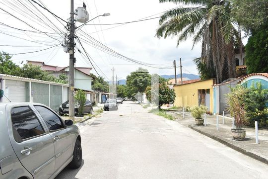 Vista da Rua de casa para alugar com 2 quartos, 116m² em Campo Grande, Rio de Janeiro