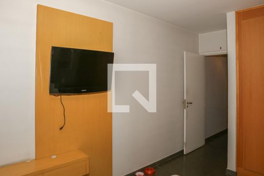 Suíte 1 de casa à venda com 3 quartos, 239m² em Vila Ipojuca, São Paulo