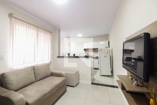 Casa à venda com 3 quartos, 310m² em Vila Carrao, São Paulo