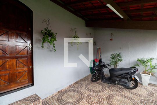 Entrada de casa para alugar com 3 quartos, 96m² em Jardim Lisboa, São Paulo
