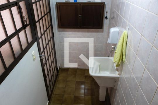 Área de serviço de casa à venda com 5 quartos, 611m² em Parque das Universidades, Campinas