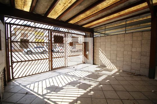 Garagem de casa à venda com 4 quartos, 250m² em Jardim da Glória, São Paulo