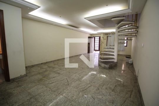Casa à venda com 4 quartos, 250m² em Jardim da Glória, São Paulo