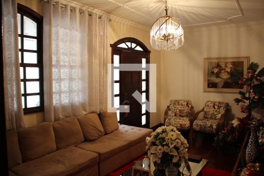 Sala de casa à venda com 5 quartos, 420m² em Eldorado, Contagem