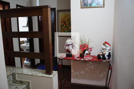 Corredor de casa à venda com 5 quartos, 420m² em Eldorado, Contagem