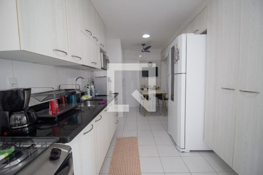 Cozinha e Área de Serviço de apartamento à venda com 3 quartos, 243m² em Recreio dos Bandeirantes, Rio de Janeiro