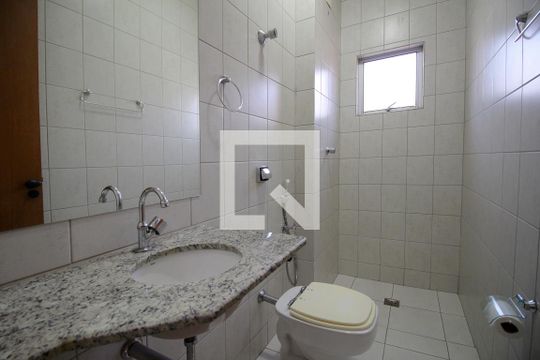 Banheiro - 2º piso de apartamento à venda com 4 quartos, 170m² em Fernão Dias, Belo Horizonte