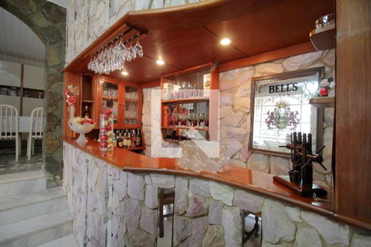 Bar de casa à venda com 5 quartos, 300m² em Nova Floresta, Belo Horizonte