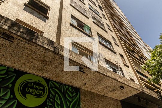 Fachada de apartamento à venda com 2 quartos, 65m² em Vila Buarque, São Paulo