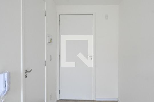 Sala/Cozinha de kitnet/studio à venda com 1 quarto, 18m² em Vila Moraes, São Paulo