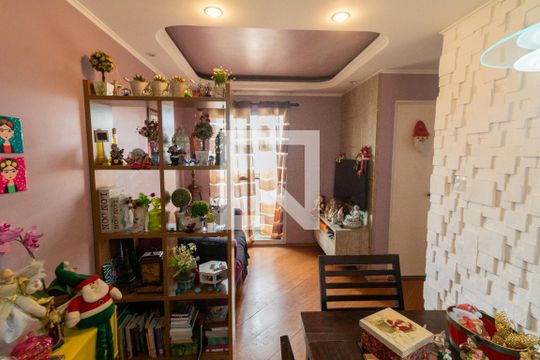 Sala de apartamento à venda com 2 quartos, 50m² em Vila Marieta, São Paulo