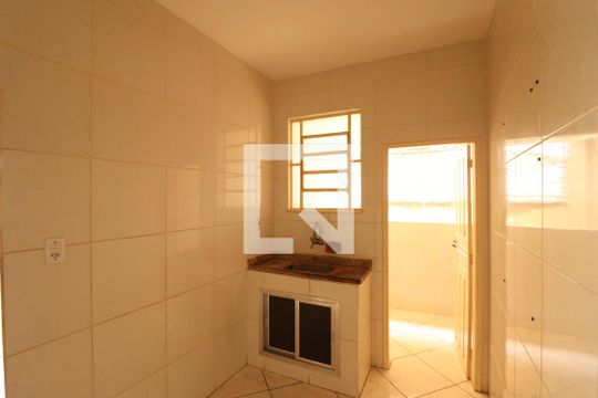 Cozinha de apartamento para alugar com 2 quartos, 62m² em Patronato, São Gonçalo