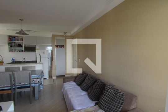 Sala  de apartamento à venda com 3 quartos, 59m² em Jardim Imperador, Guarulhos