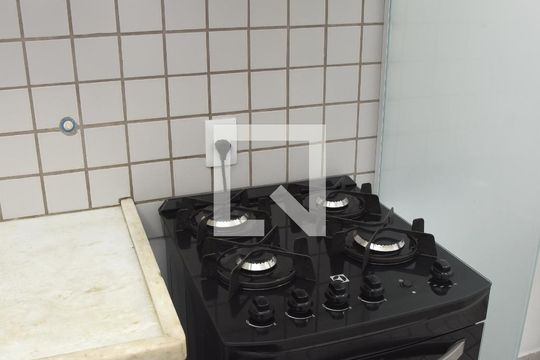 Detalhe da cozinha de apartamento para alugar com 3 quartos, 64m² em Vila do Castelo, São Paulo