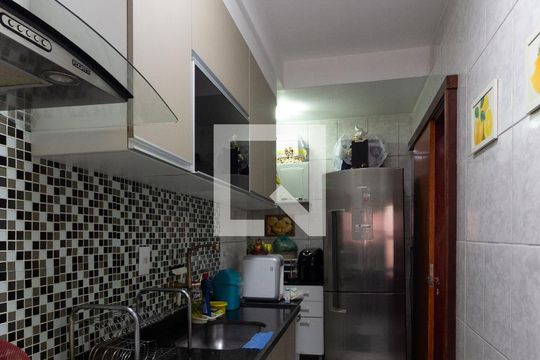 Cozinha de casa de condomínio à venda com 2 quartos, 88m² em Irajá, Rio de Janeiro