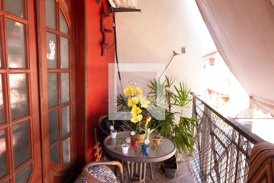 Varanda dos Quartos de casa de condomínio à venda com 2 quartos, 88m² em Irajá, Rio de Janeiro
