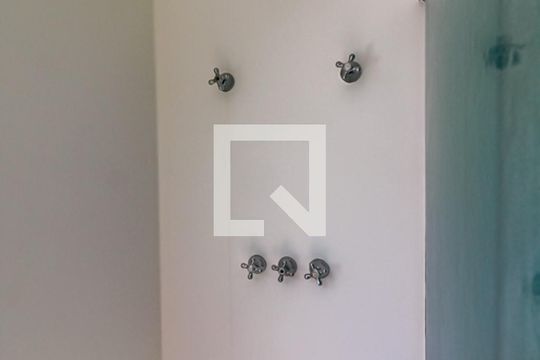 Banheiro da Suíte 1 - Chuveiro de casa de condomínio para alugar com 4 quartos, 180m² em Jardim Panorama, São Paulo