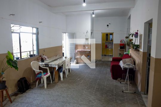 Garagem de casa à venda com 7 quartos, 372m² em Bela Vista, Osasco