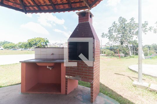 Área comum - Churrasqueira de apartamento para alugar com 2 quartos, 47m² em Vila Caputera, Mogi das Cruzes