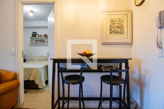 Cozinha de apartamento à venda com 1 quarto, 30m² em Sumaré, São Paulo