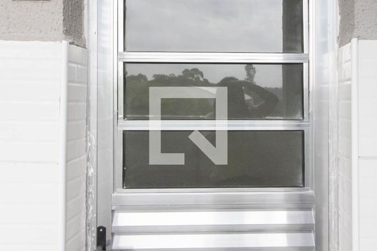 Entrada de kitnet/studio para alugar com 1 quarto, 25m² em Vila Monteiro Lobato, Guarulhos