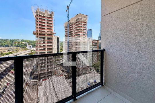 Sala sacada de apartamento para alugar com 1 quarto, 31m² em Vila Olímpia, São Paulo