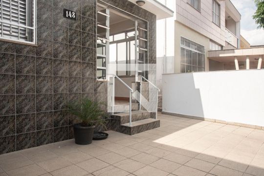Garagem de casa à venda com 2 quartos, 100m² em Parque Imperial, São Paulo